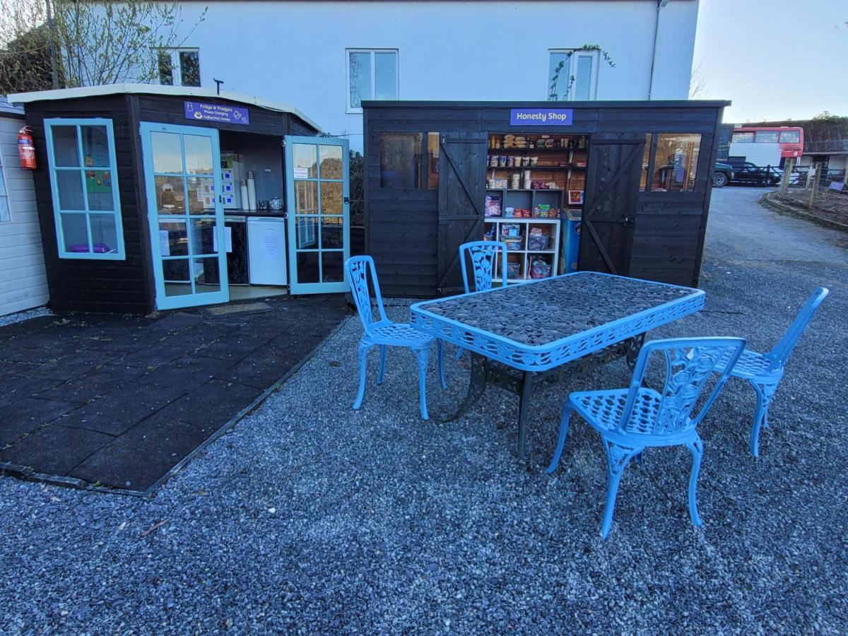 1 Glamping Tent With Kitchen & Electric On Small Family Campsite, No Bedding Supplied Narberth Exteriér fotografie
